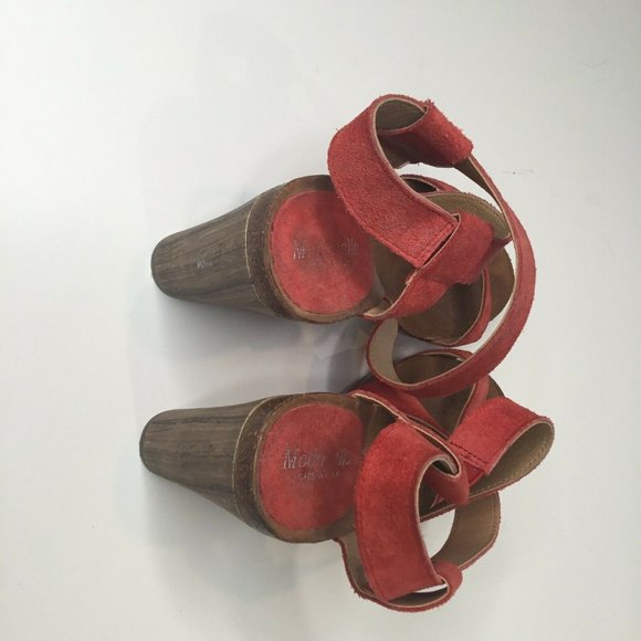 Bella Moda Womens Red Suede Block Ankel Strap - Picture 6 of 7